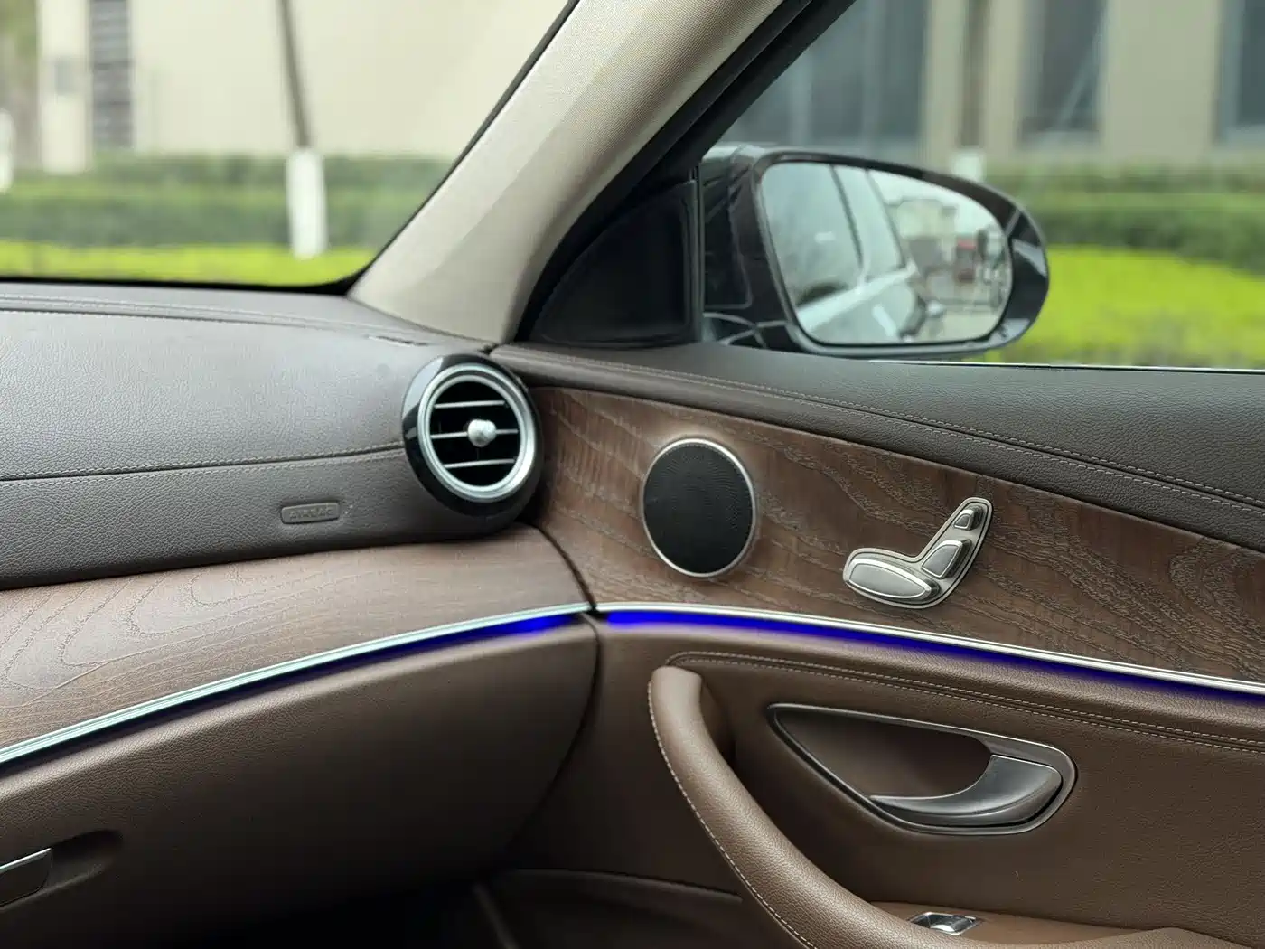 Mercedes-Benz E-Class 2019 E 260 L фото 14