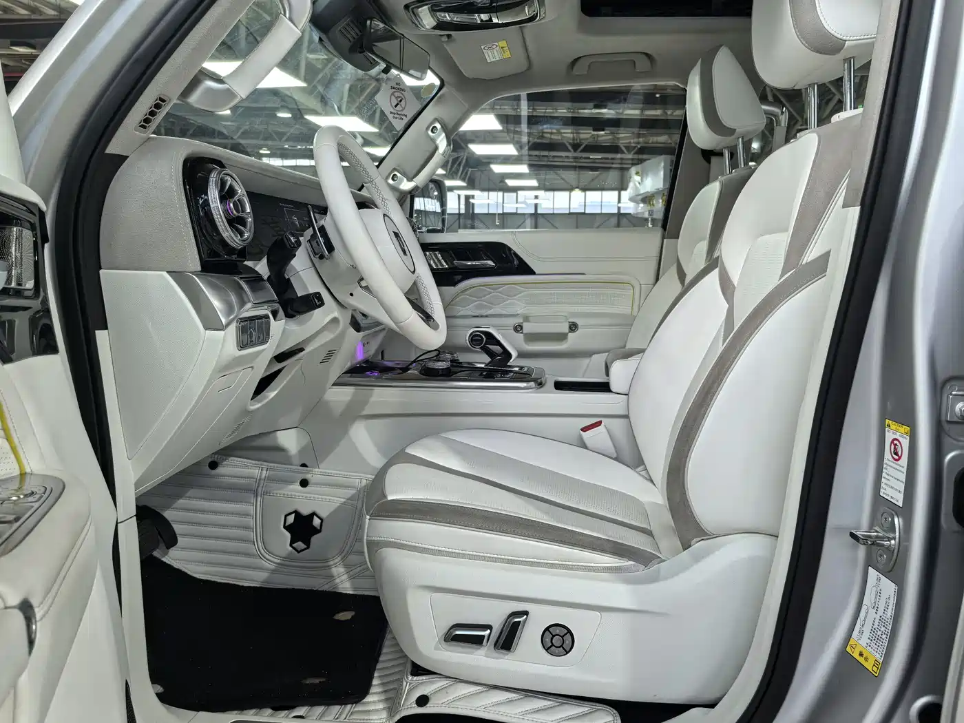 TANK CO CREATION TANK 300