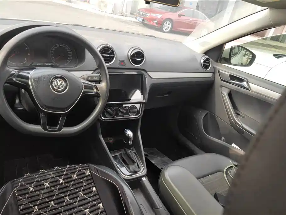 Volkswagen Jetta 2017 1.5L Automatic Comfort фото 12
