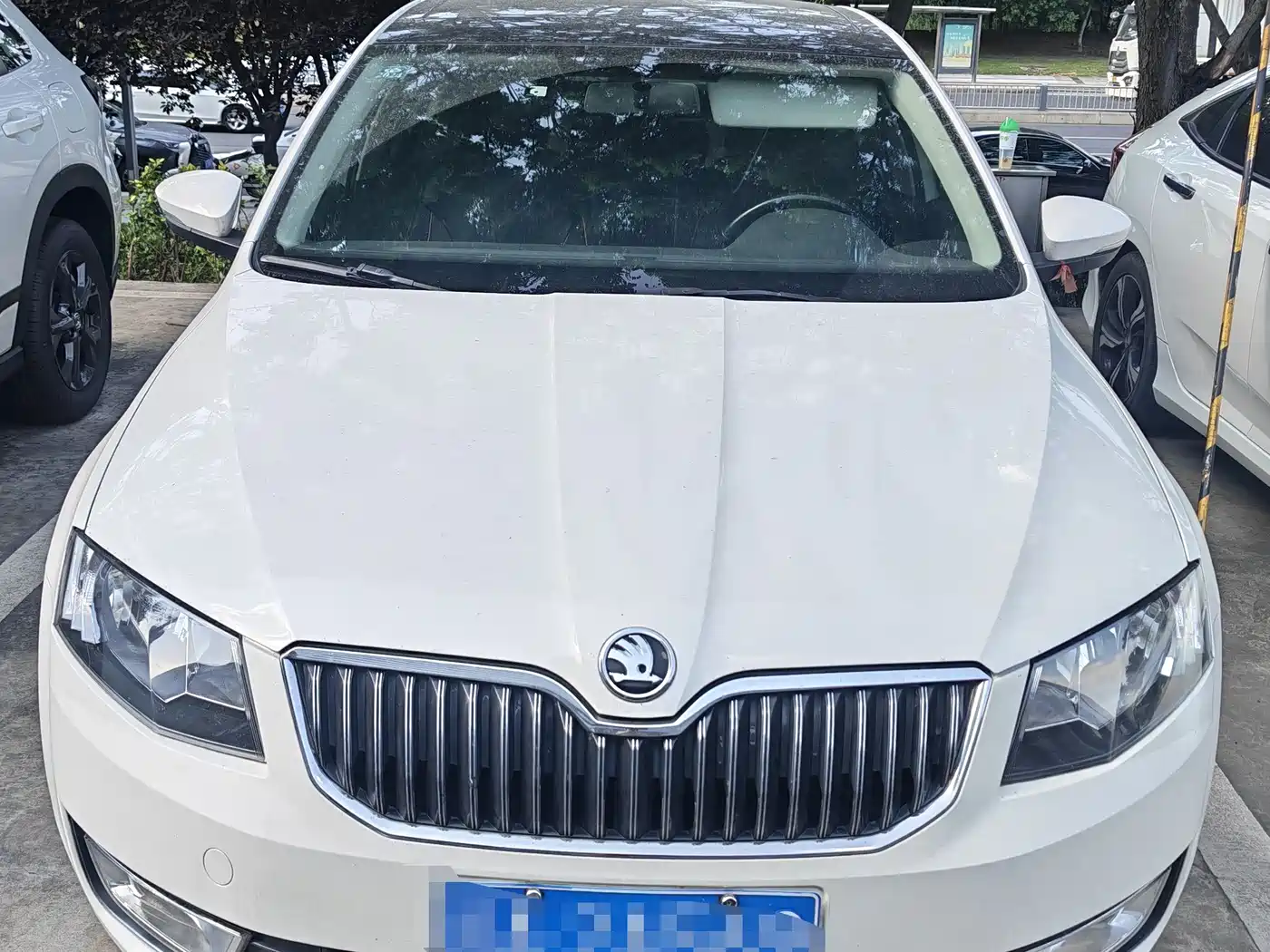Škoda Octavia 2016 1.6L Automatic Smart Edition фото 2