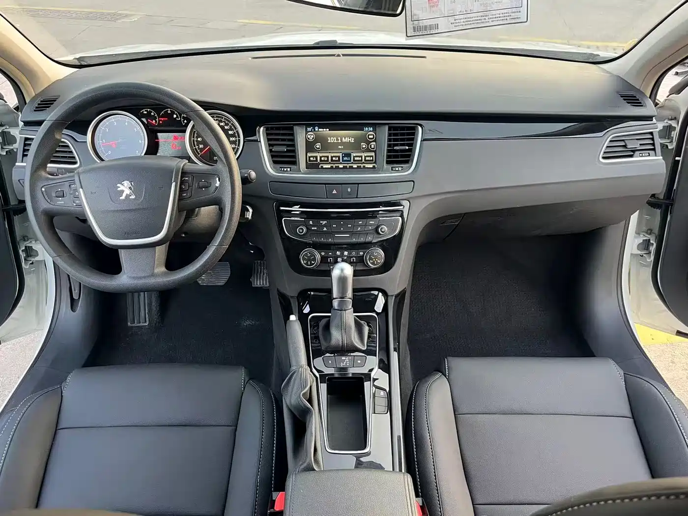 Peugeot 508 2015 2.0L Automatic Zhiyi Edition фото 6