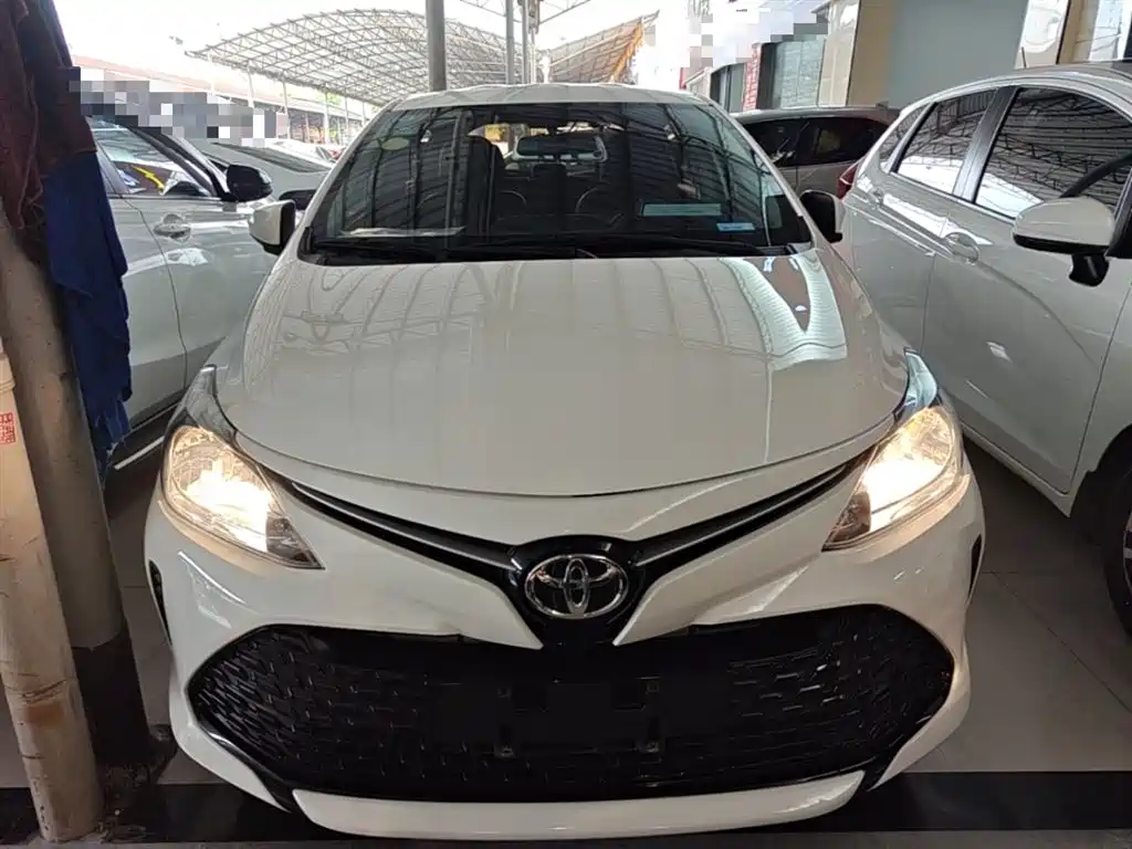 Toyota Vios FS 2017 1.5L CVT Fengchi Edition фото 3
