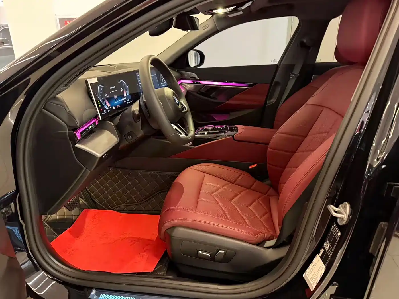 BMW 5 Series 2024 530Li Leading M Sport Package фото 4