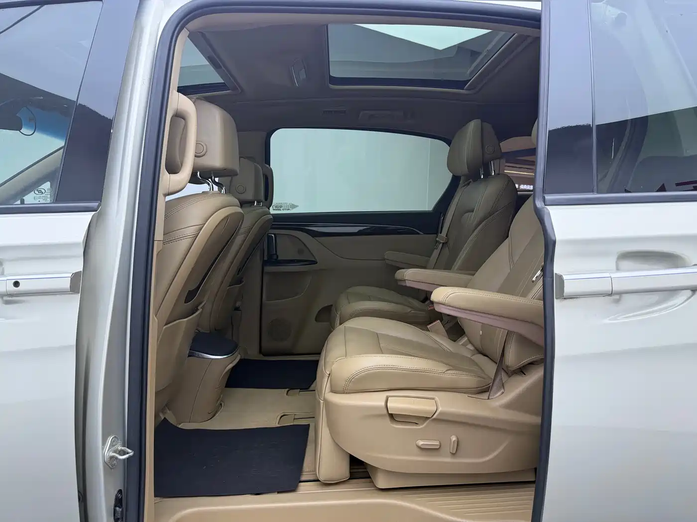 Buick GL8 2017 ES 28T Luxury China V фото 6