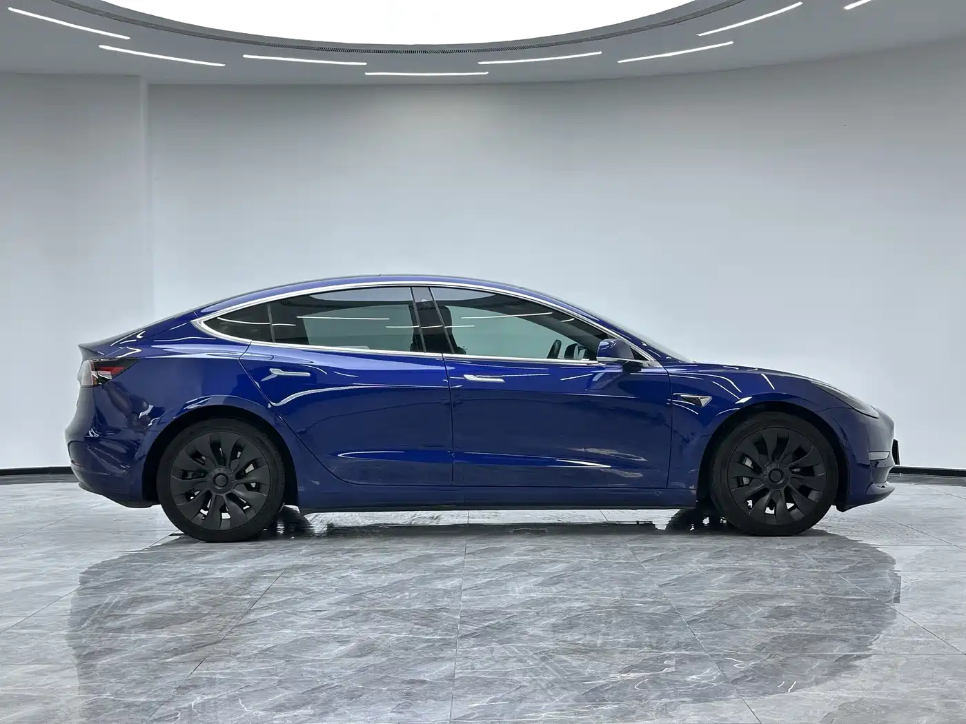 Tesla Model 3 (Import) 2019 2019 Long Range All-Wheel Drive Edition