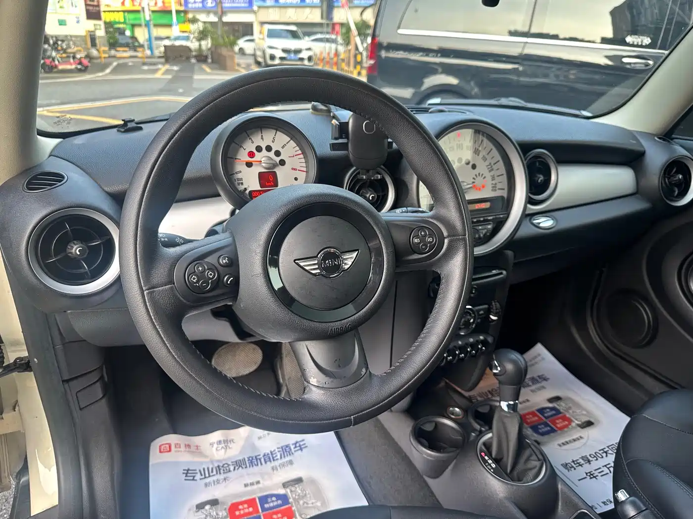 MINI MINI 2012 2011 1.6L COOPER Fun