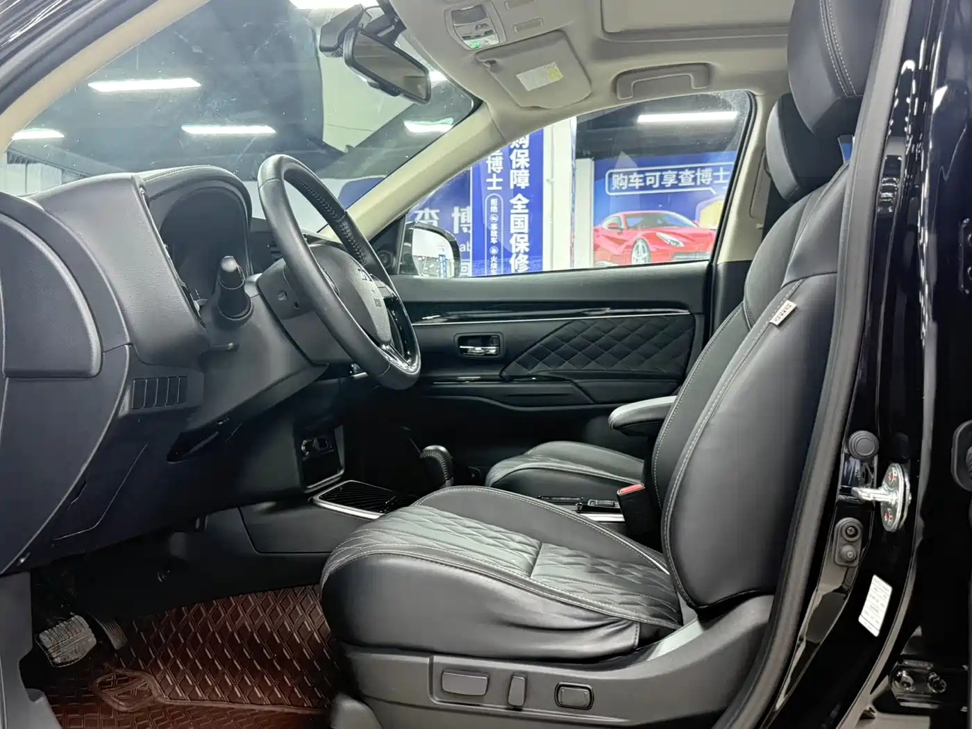 Mitsubishi Outlander 2021 Facelift 2.0L 2WD Premium Edition 5-Seater фото 16