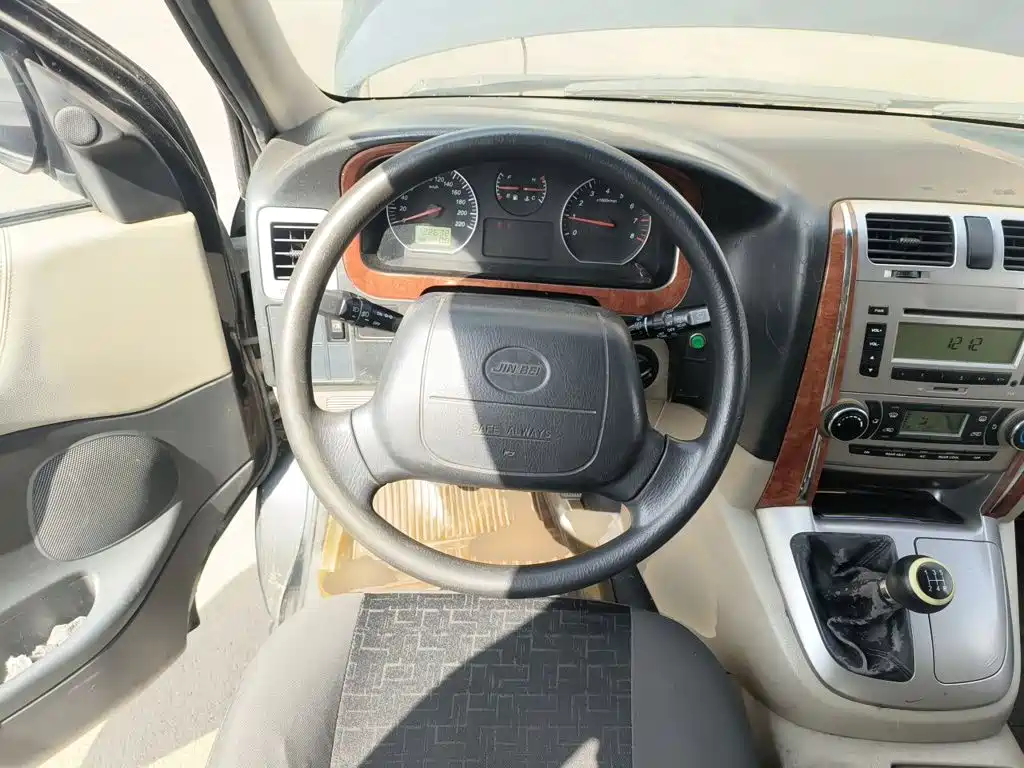 Jinbei Grace 2015 2015 2.0L Classic Edition Standard Model Long Wheelbase 7/9-Seater