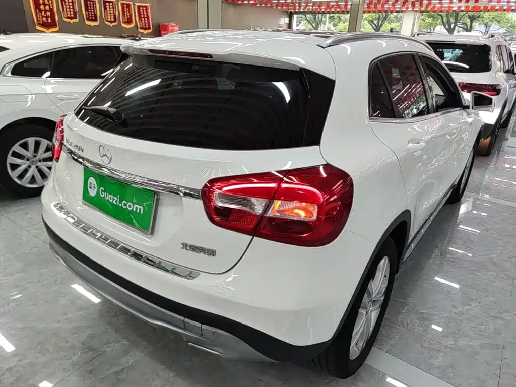Mercedes-Benz GLA 2015 GLA 200 Dynamic фото 7