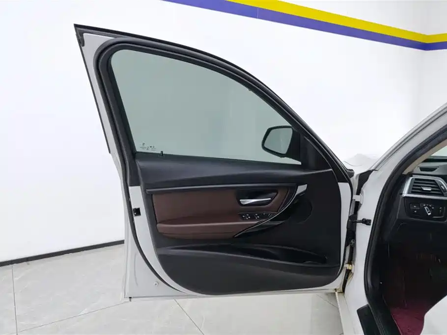 BMW 3 Series 2018 320Li Fashion Style фото 7