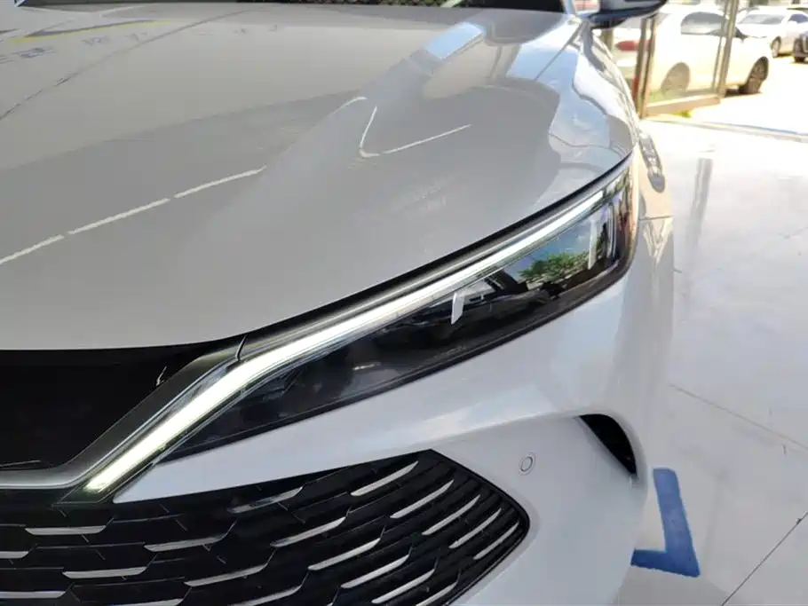BYD Qin L 2025 DM-i Smart Drive Edition 80KM Leading фото 5