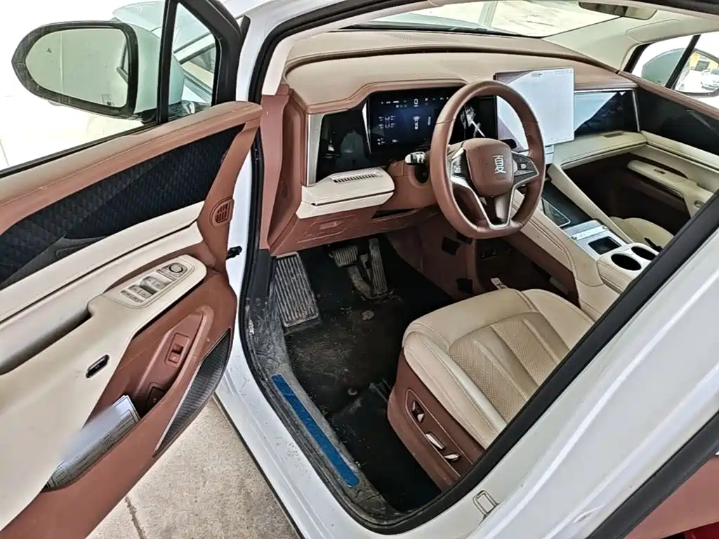 BYD Xia 2025 2025 DM-i 1.5T 180km Surpass Edition