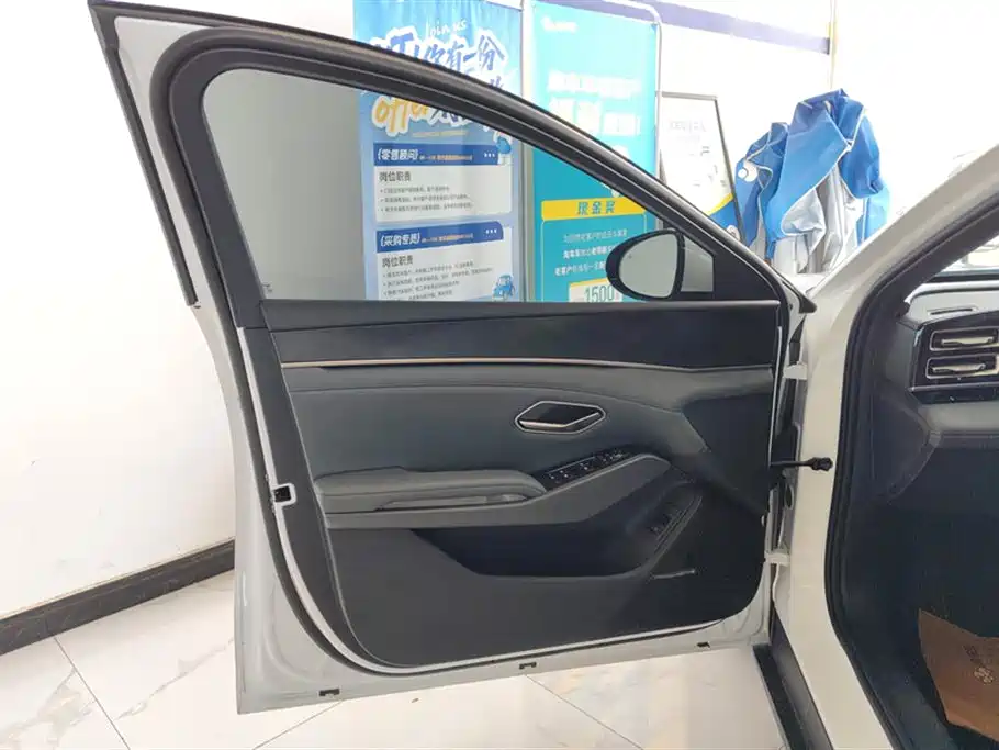 BYD Qin L 2025 DM-i Smart Drive Edition 80KM Leading фото 7