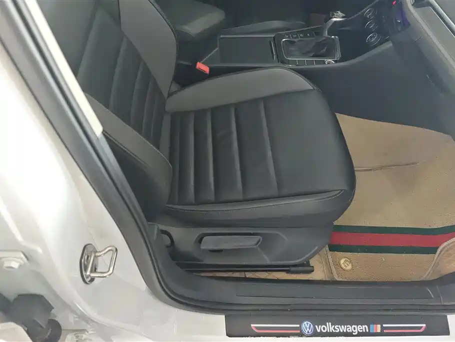 Volkswagen Sagitar 2021 280TSI DSG 30th Anniversary Edition фото 8