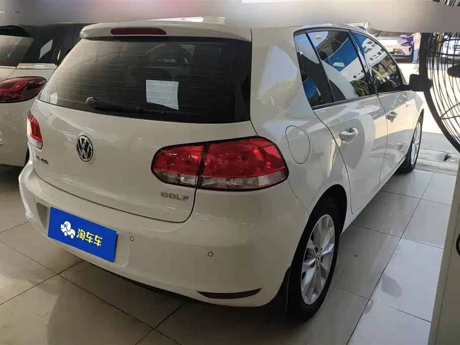 Volkswagen Golf 2012 1.6 Automatic Comfort Type фото 3