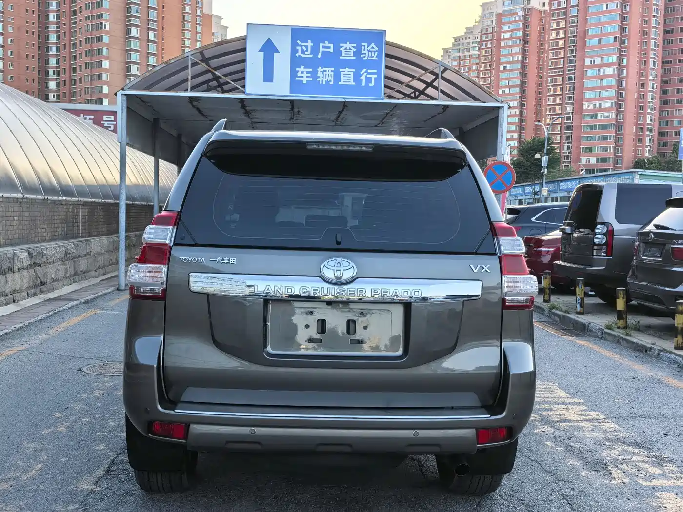 Toyota Prado 2016 3.5L Auto VX NAVI фото 8