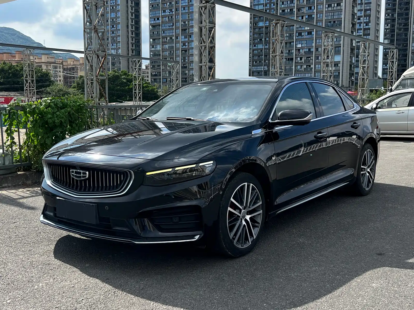 Фото 1 - Geely Preface