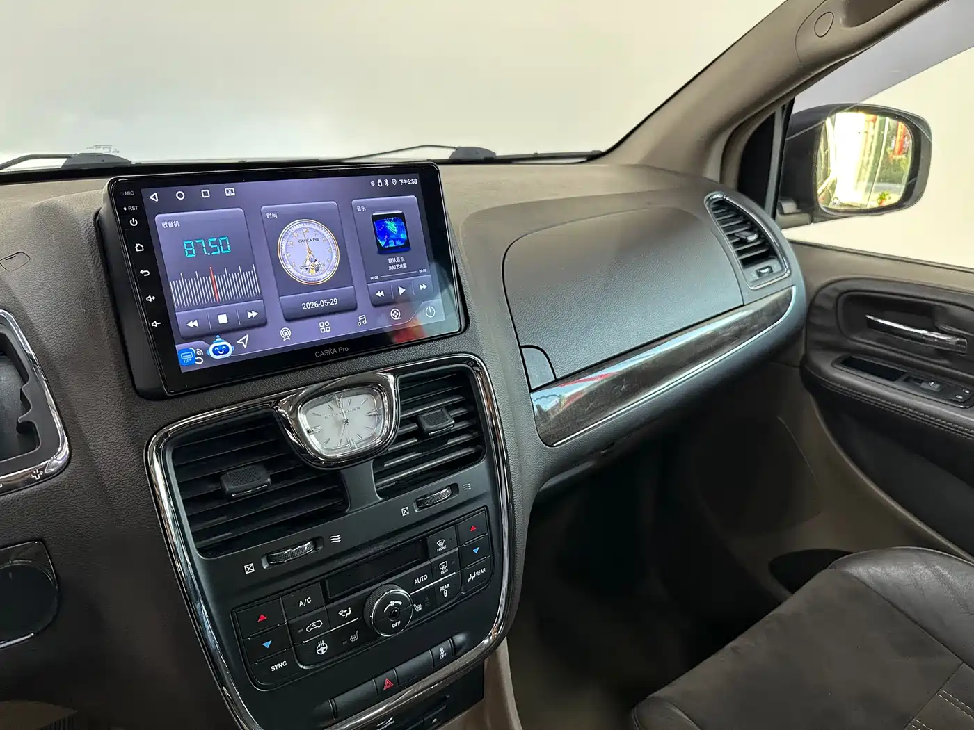 Chrysler Grand Voyager (Import) 2014 2013 3.6L Luxury Edition