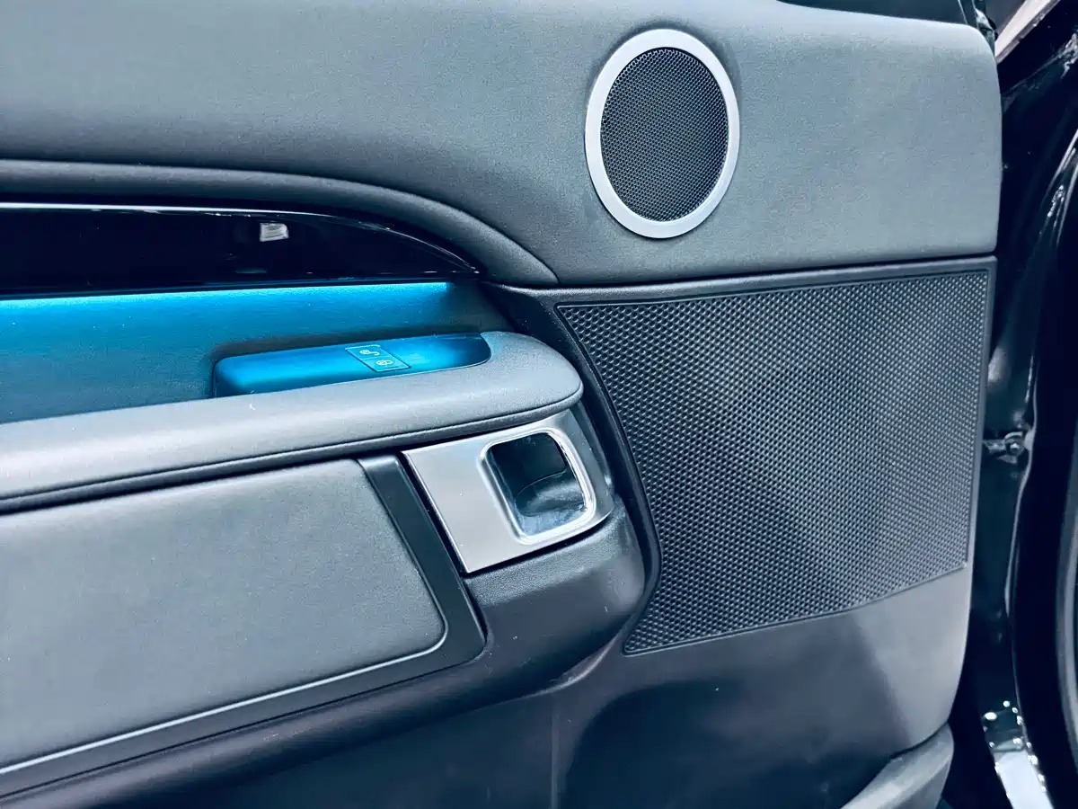 Land Rover Discovery 2019 3.0 SC V6 SE фото 7