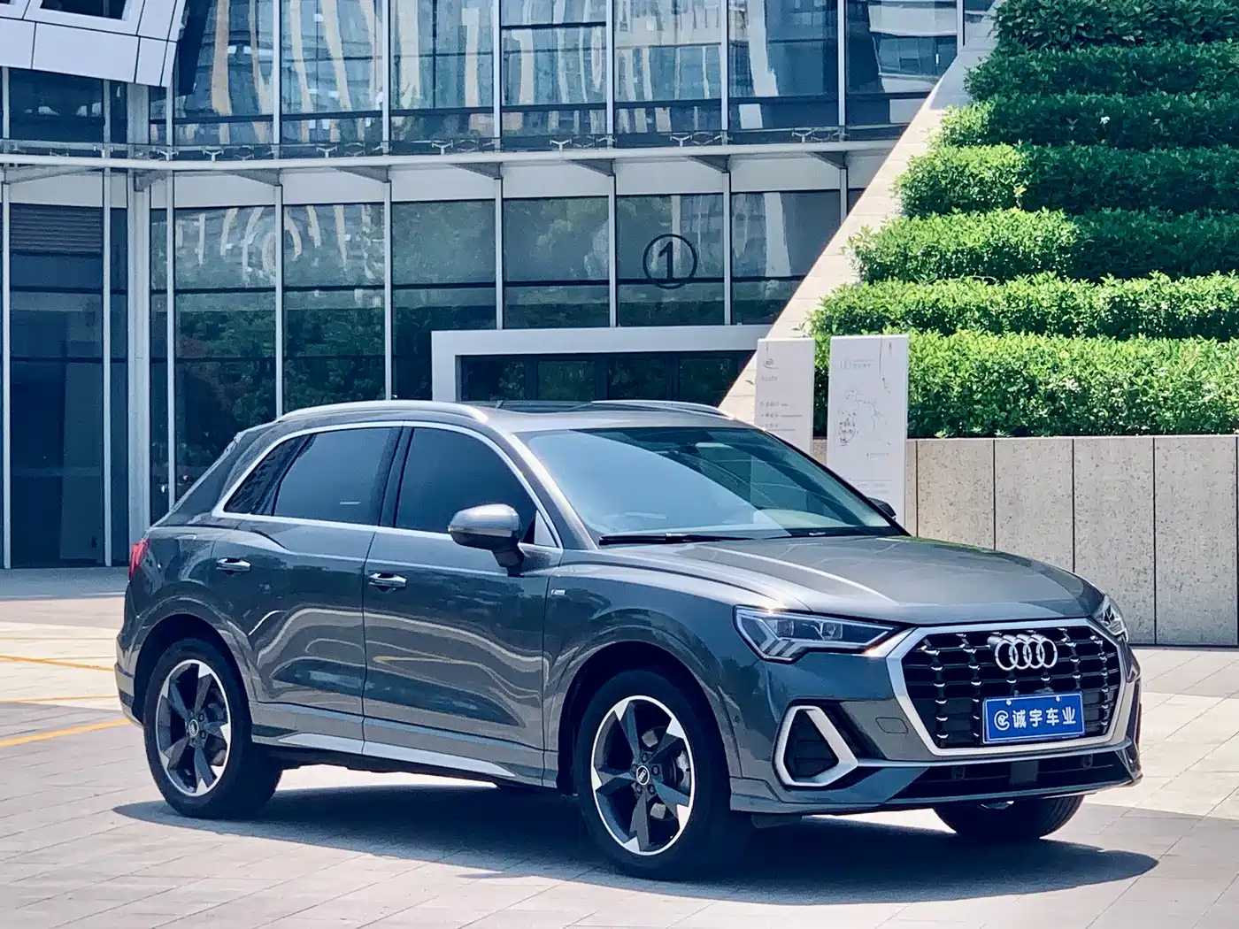 Audi Q3 2022 35 TFSI Fashion Dynamic фото 3
