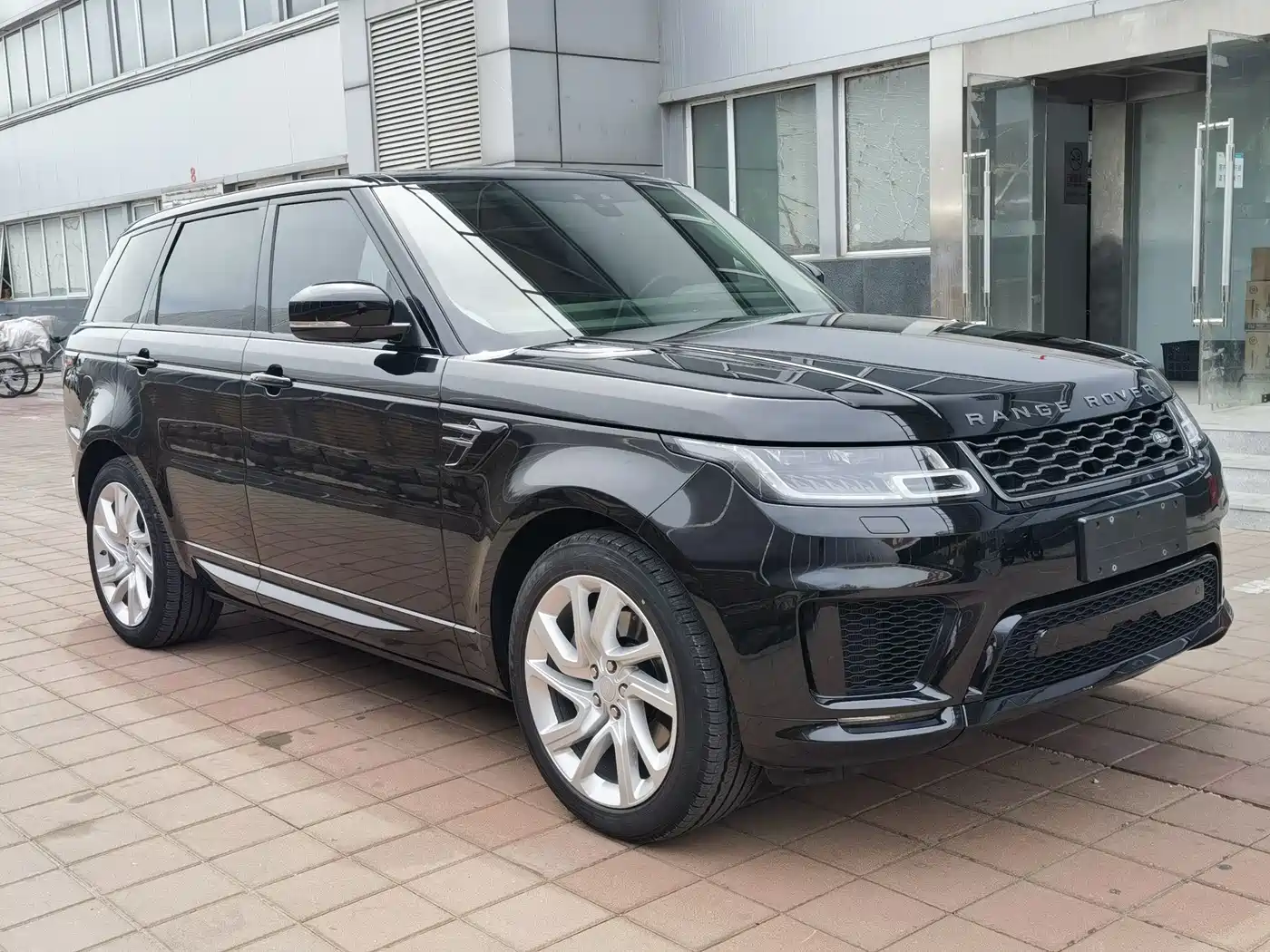 Land Rover Range Rover Sport 2018 3.0 SC V6 HSE DYNAMIC фото 3