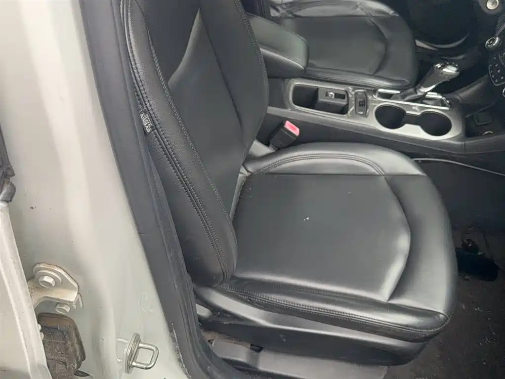 Chevrolet Cruze 2018 320 Automatic Pioneer Sunroof Edition фото 3