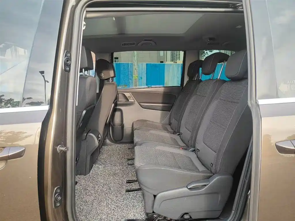 Volkswagen Sharan 2016 380TSI Comfort 7-seater фото 9