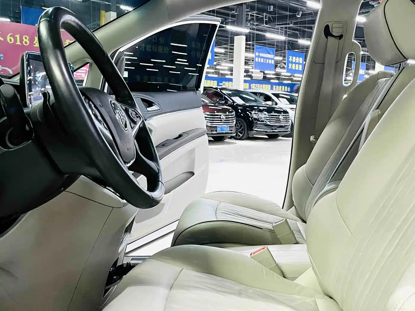 Buick GL8 2022 Land Business Class 652T Luxury фото 7