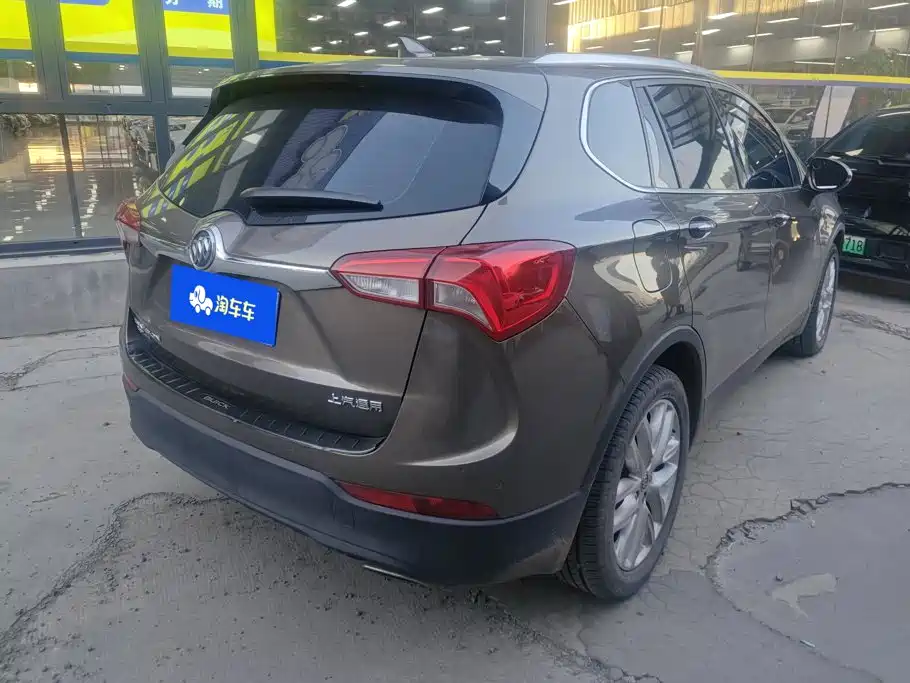 Photo 3 - Buick Envision Plus
