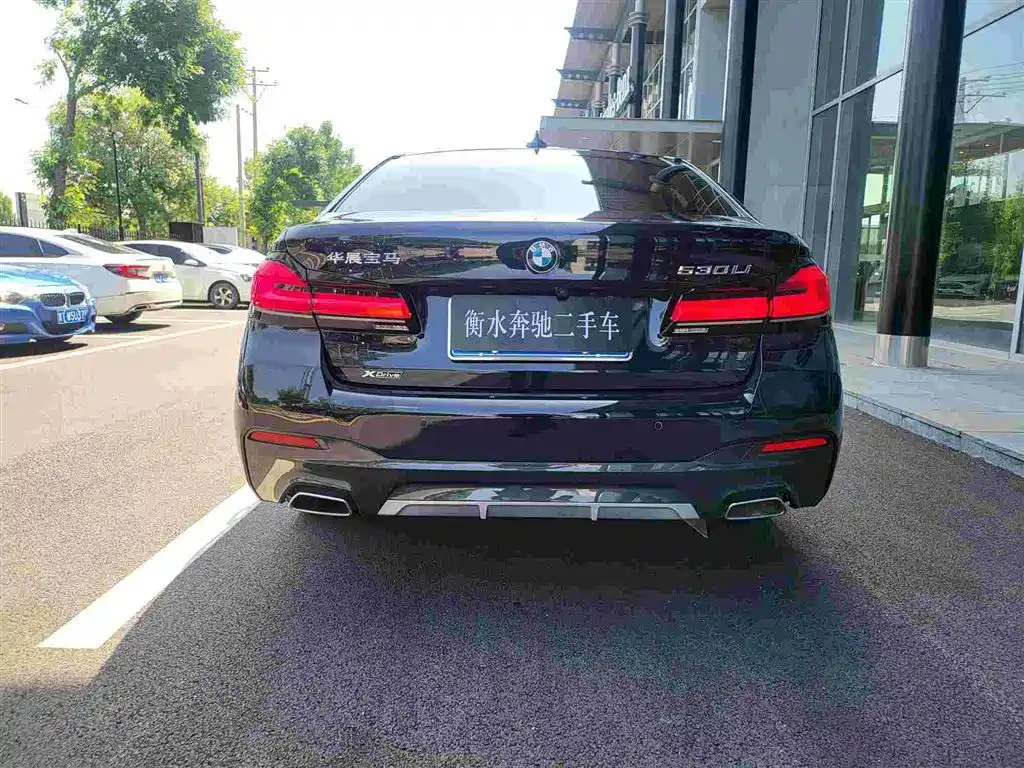 BMW 5 Series 2022 Model Second Facelift 530Li Leading M Sport Package фото 5