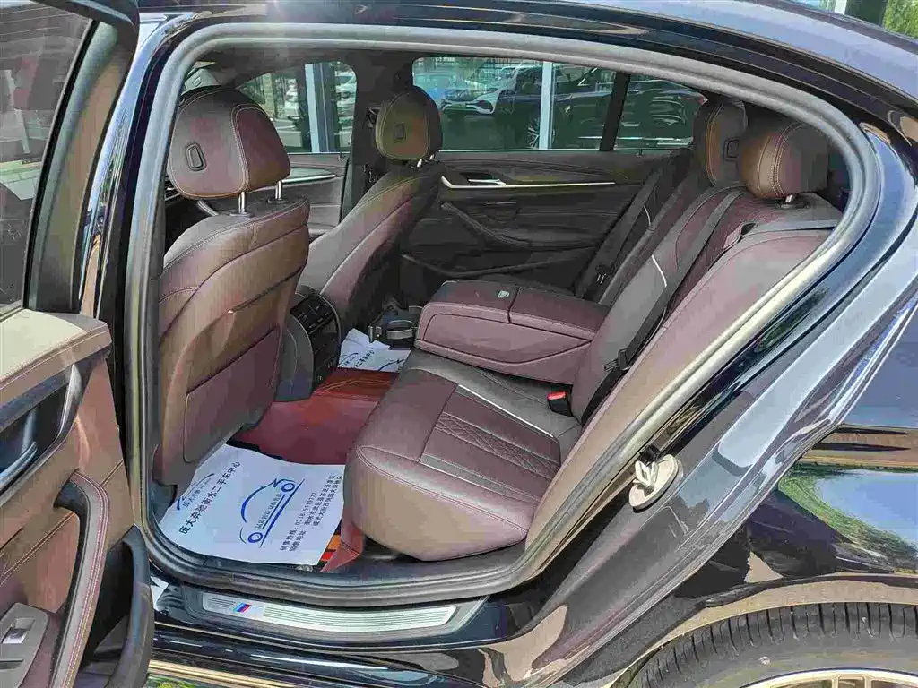 BMW 5 Series 2022 Model Second Facelift 530Li Leading M Sport Package фото 15