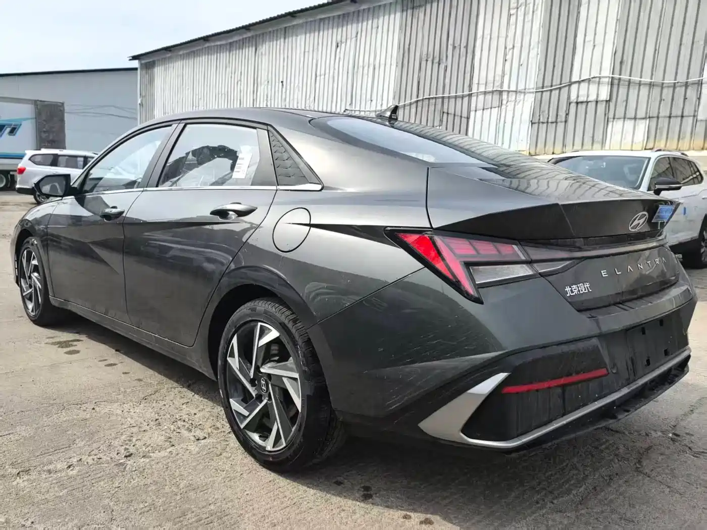 MODERN ELANTRA
