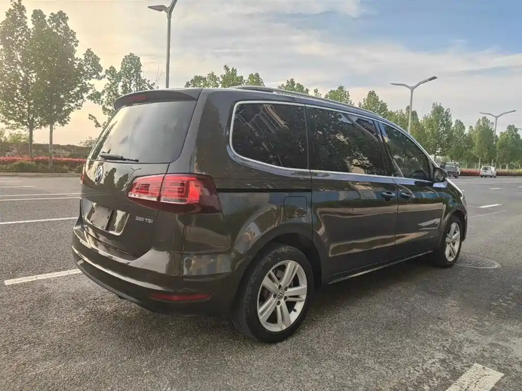 Volkswagen Sharan 2016 380TSI Comfort 7-seater фото 4