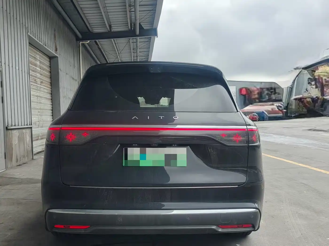 AITO Wenjie AITO M8 2025 Model Extended Range Max+ Edition 53.4kWh 6-Seater фото 7