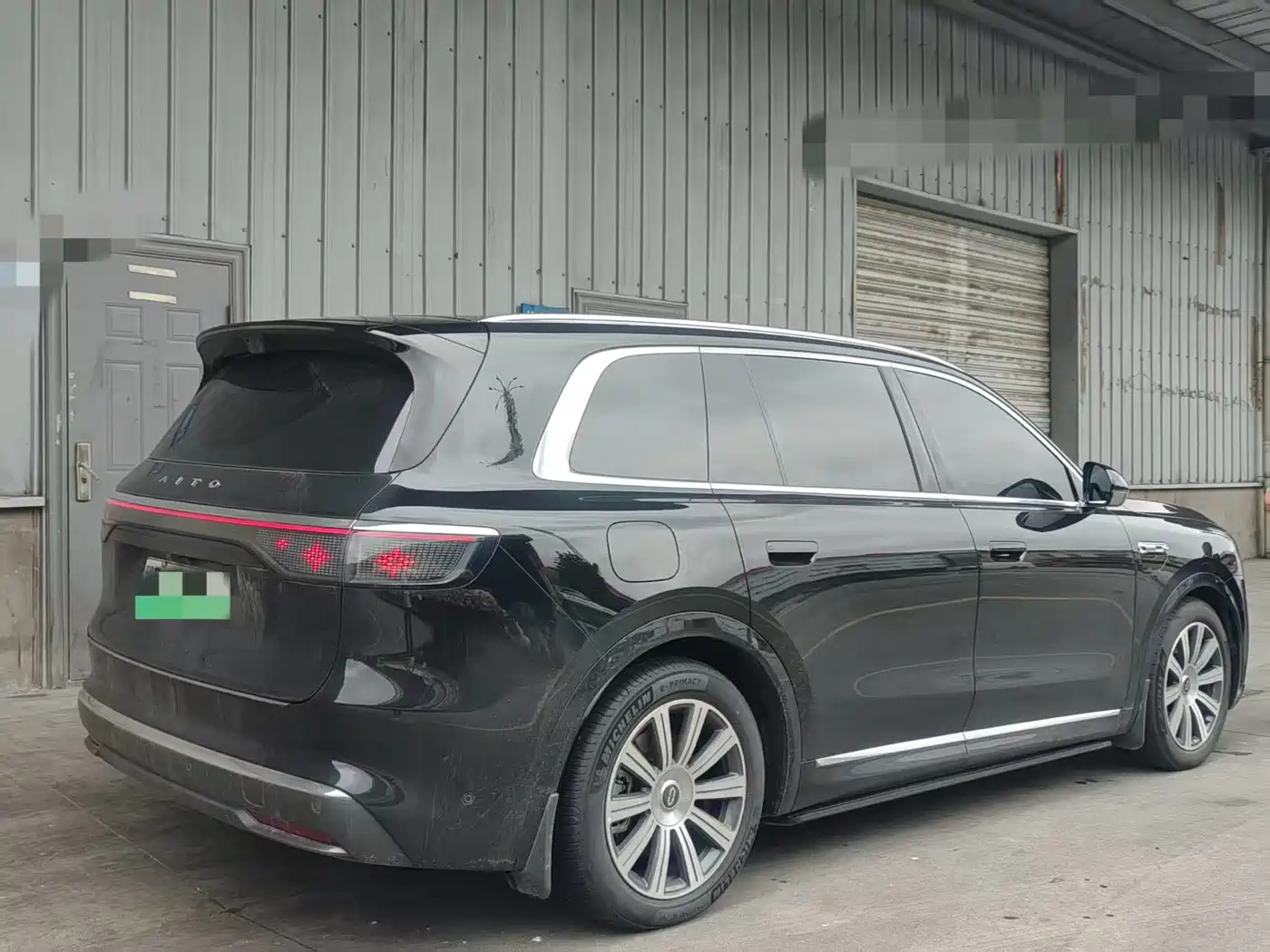 AITO Wenjie AITO M8 2025 Model Extended Range Max+ Edition 53.4kWh 6-Seater фото 8