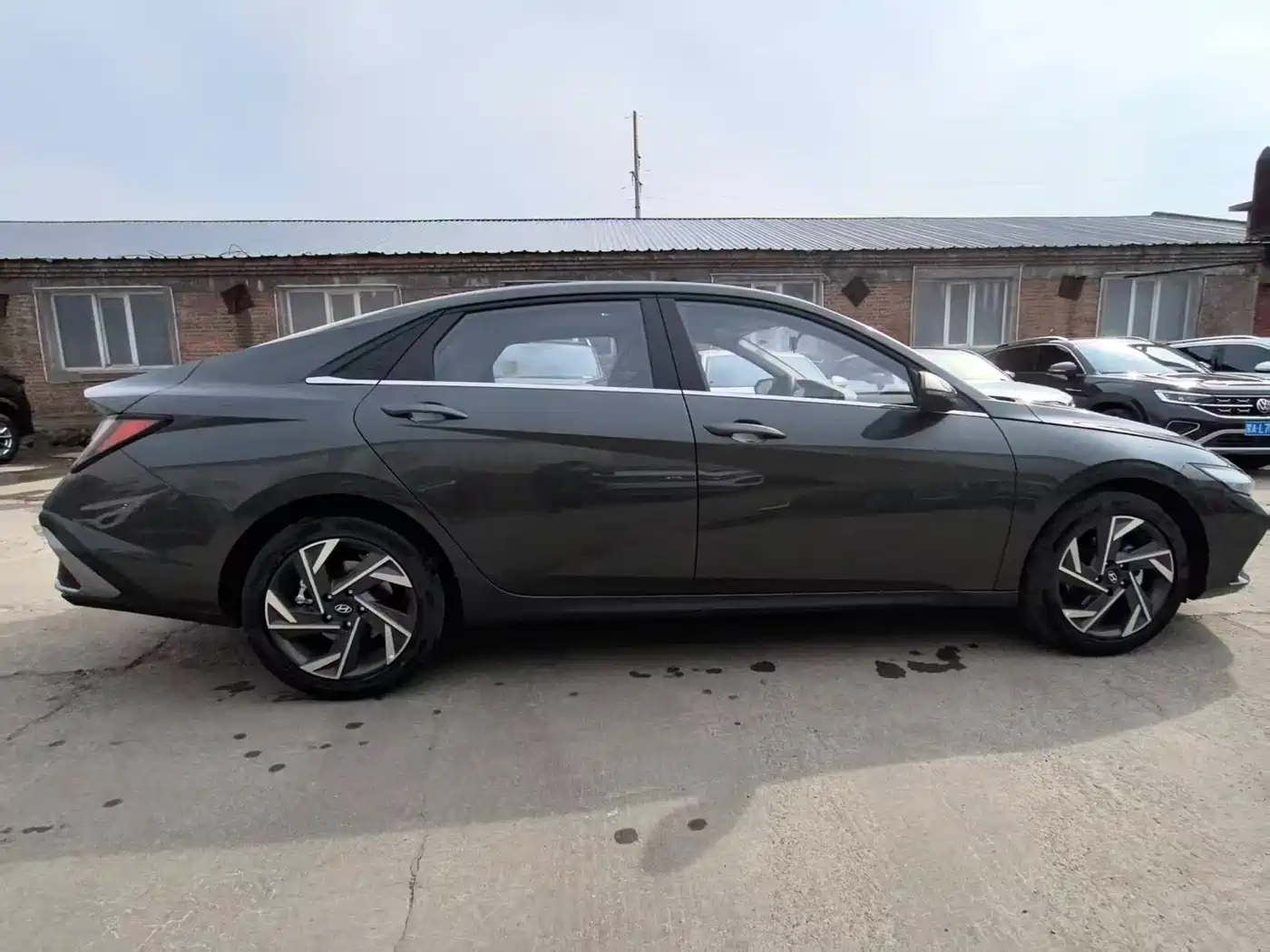 MODERN ELANTRA