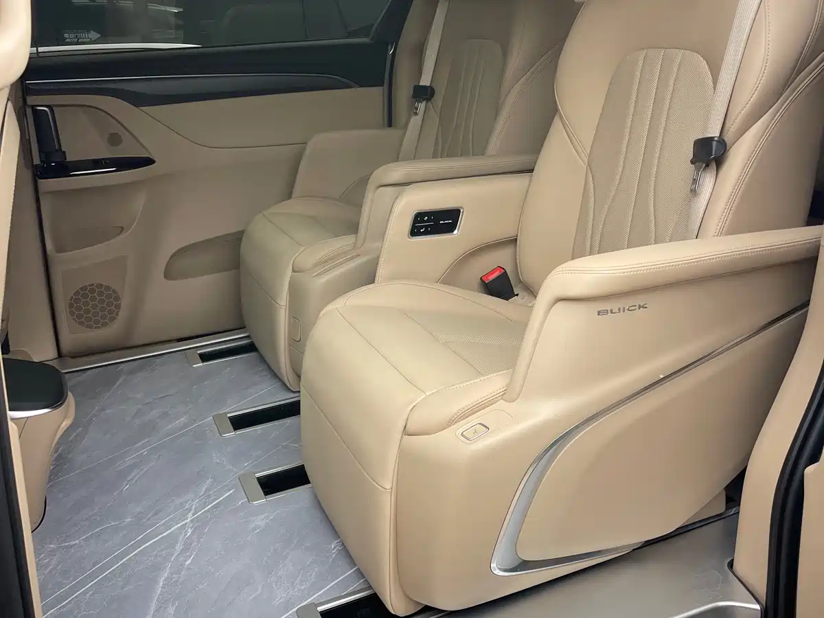 Buick GL8 New Energy 2025 Land Honor Premium Edition 7-Seater фото 6