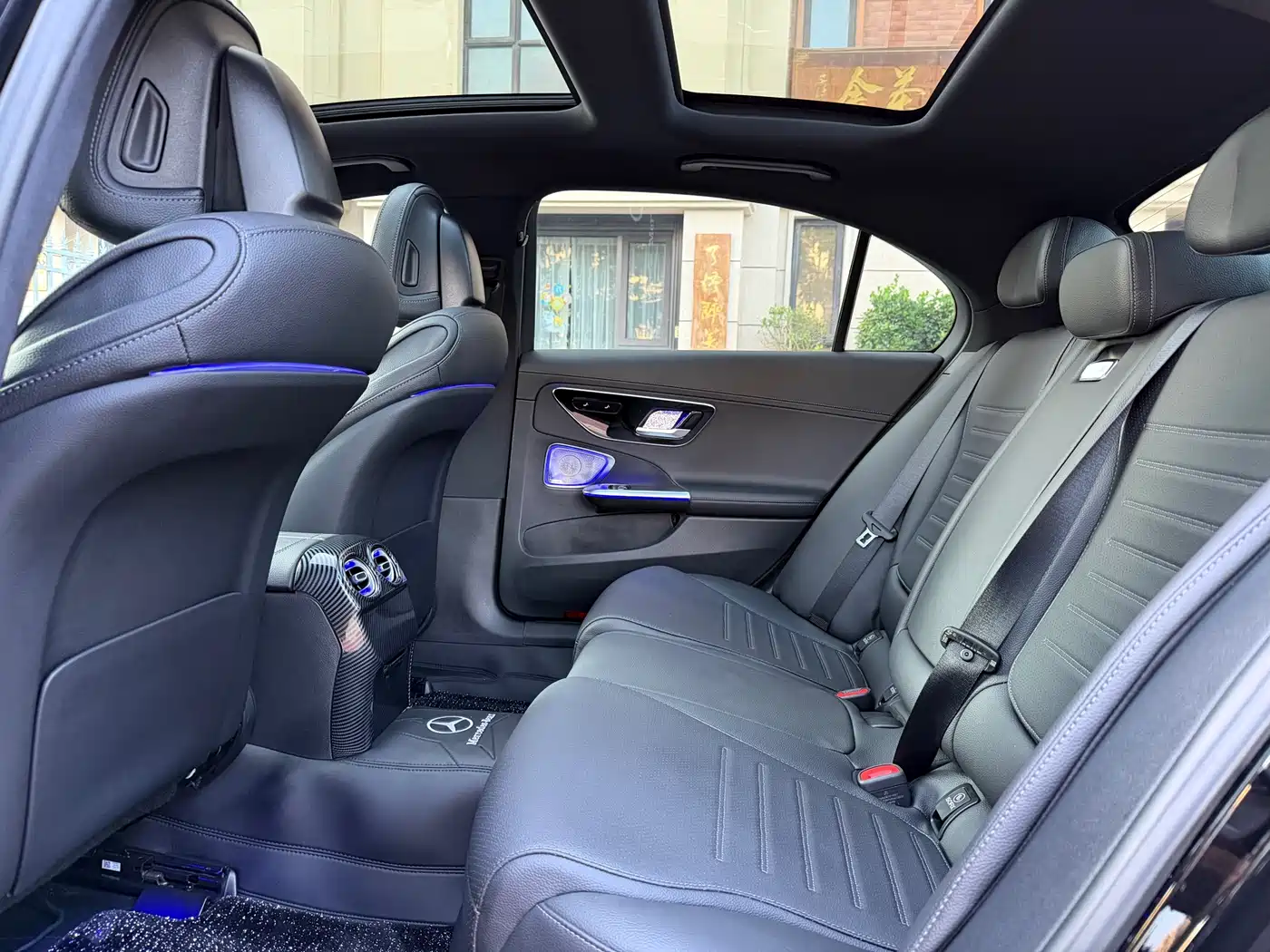 Mercedes-Benz C-Class 2023 Facelift C 260 L Sport Edition фото 6
