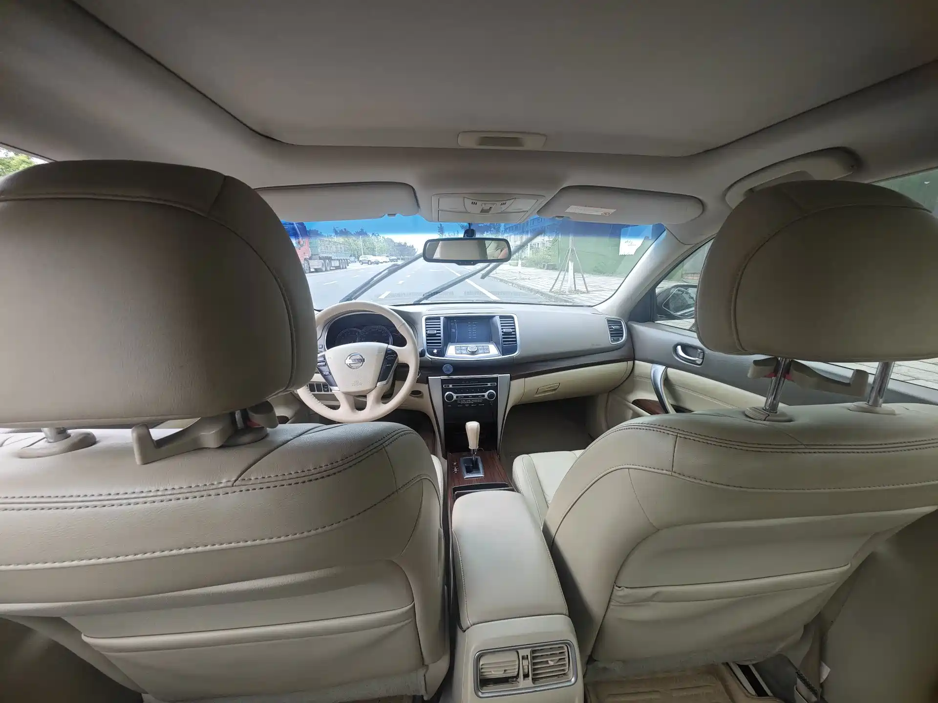 Photo 17 - Nissan Teana