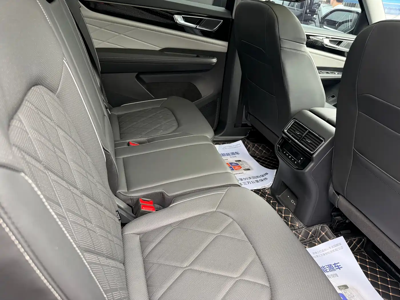 Volkswagen Teramont 2024 380TSI 4WD Prestige Luxury Edition фото 7