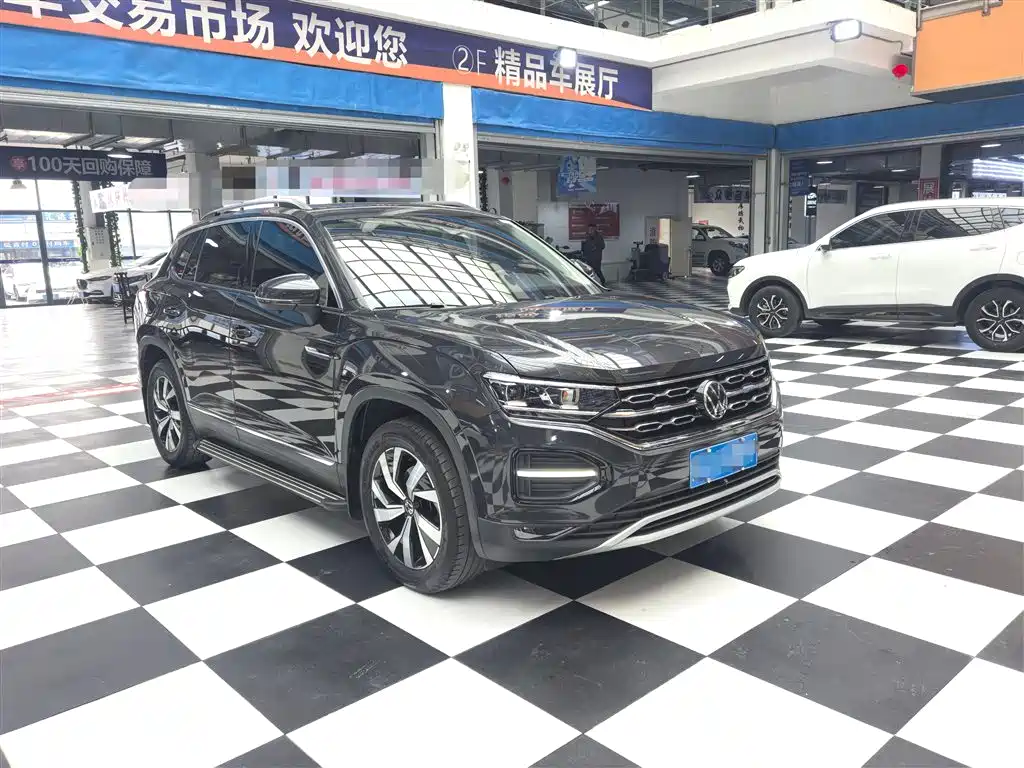 Volkswagen Tayron 2022 280TSI 2WD Luxury Smart Connect Edition фото 3
