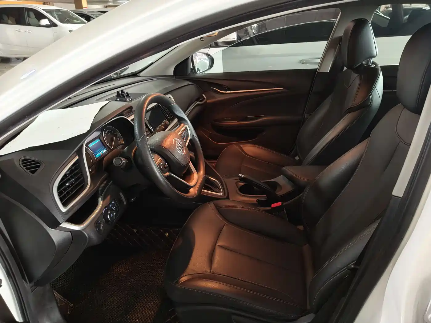 Buick Excelle 2021 1.3T Auto Mild Hybrid Progressive фото 4