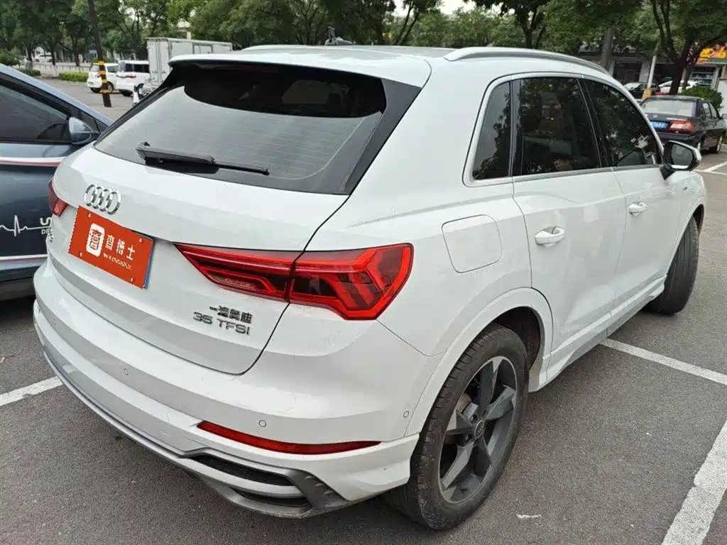 Audi Q3 2022 35 TFSI Fashion Dynamic фото 4