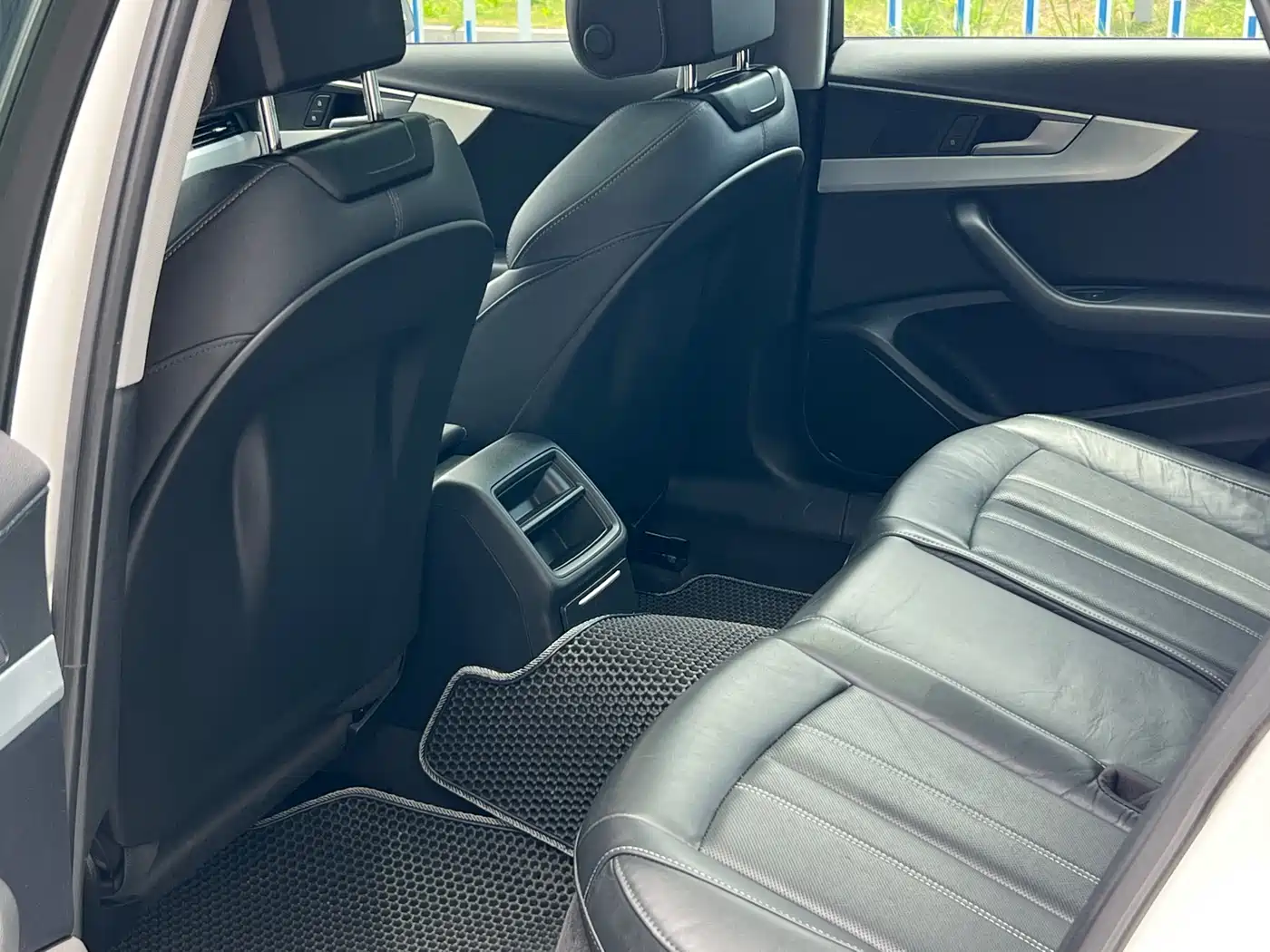 Audi A4L 2020 40 TFSI Fashion Dynamic Edition фото 11