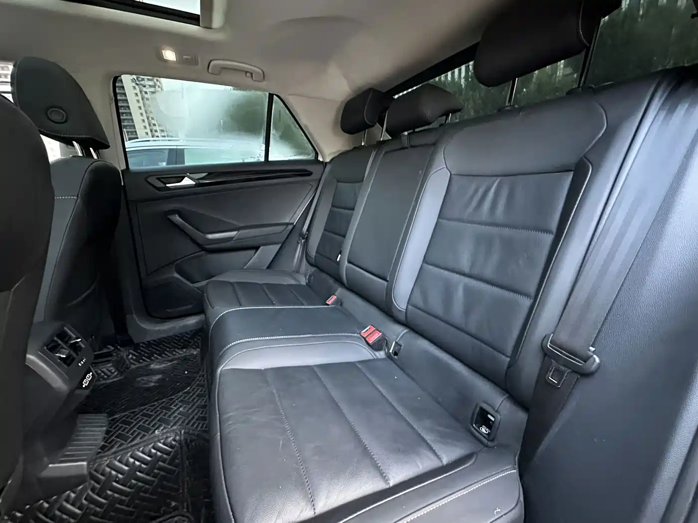 Photo 14 - Volkswagen T-ROC