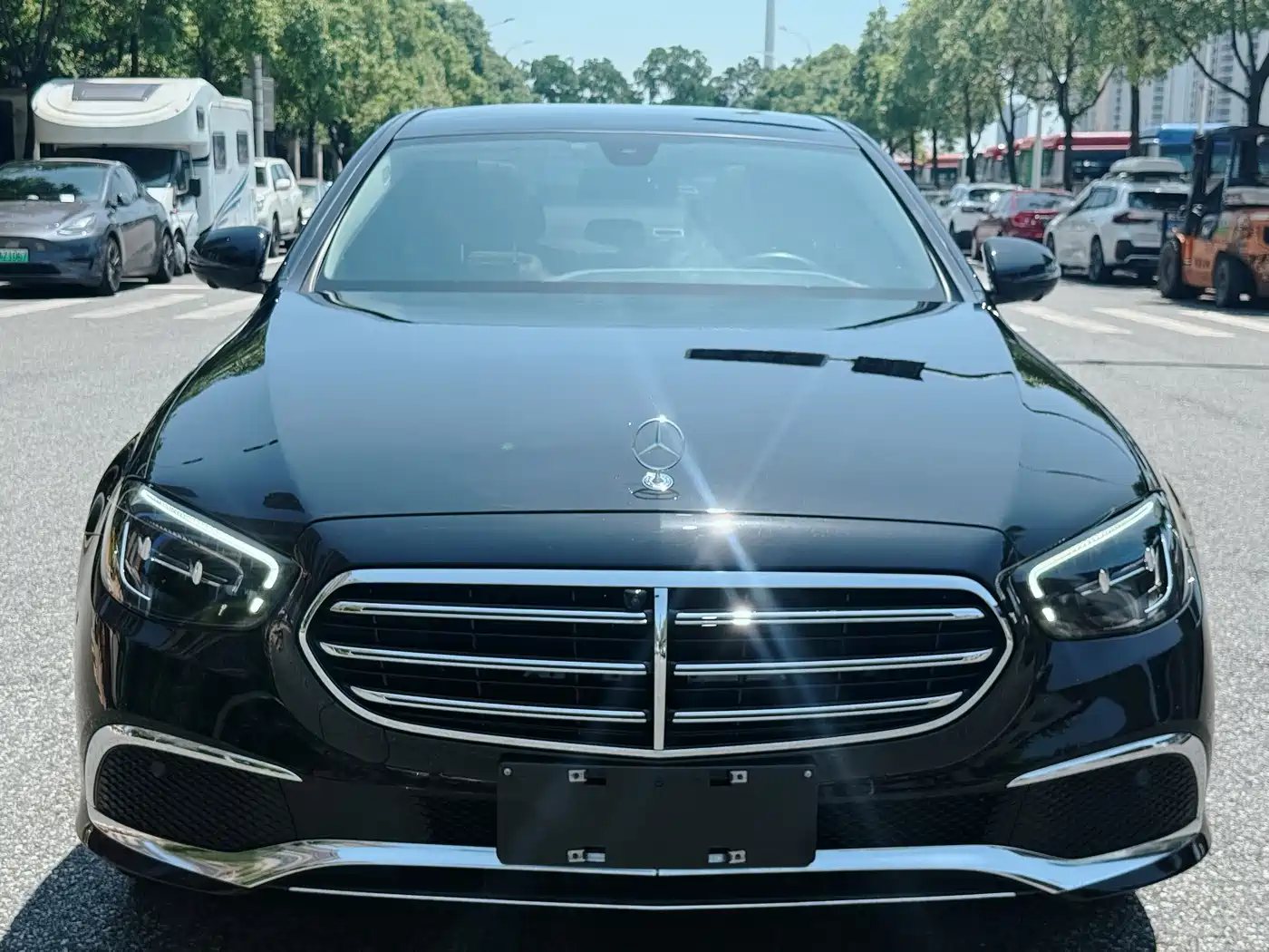 Mercedes-Benz E-Class 2023 Facelift E 300 L Fashion фото 2
