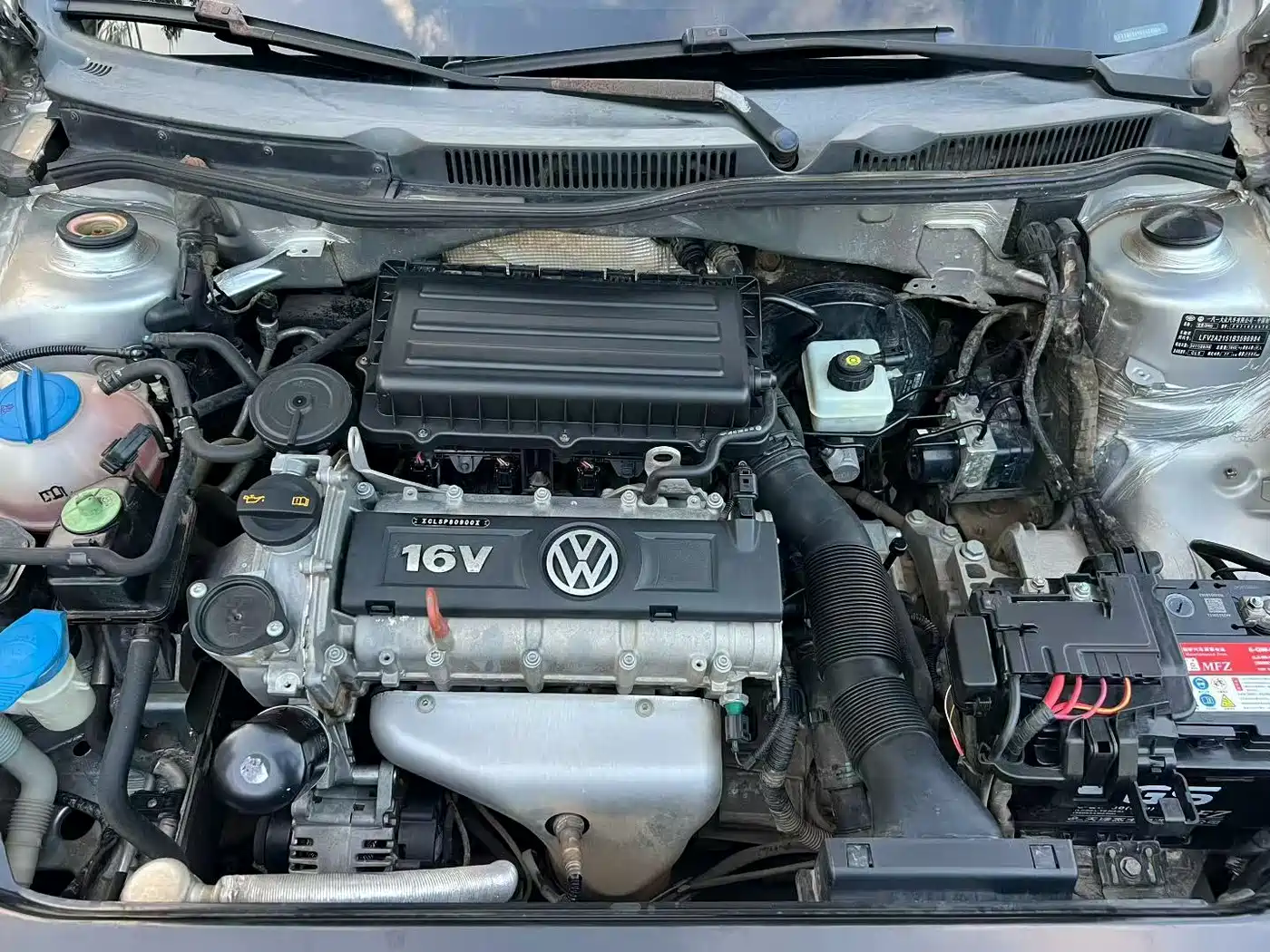 Volkswagen Bora 2011 1.6L Automatic Fashion фото 9