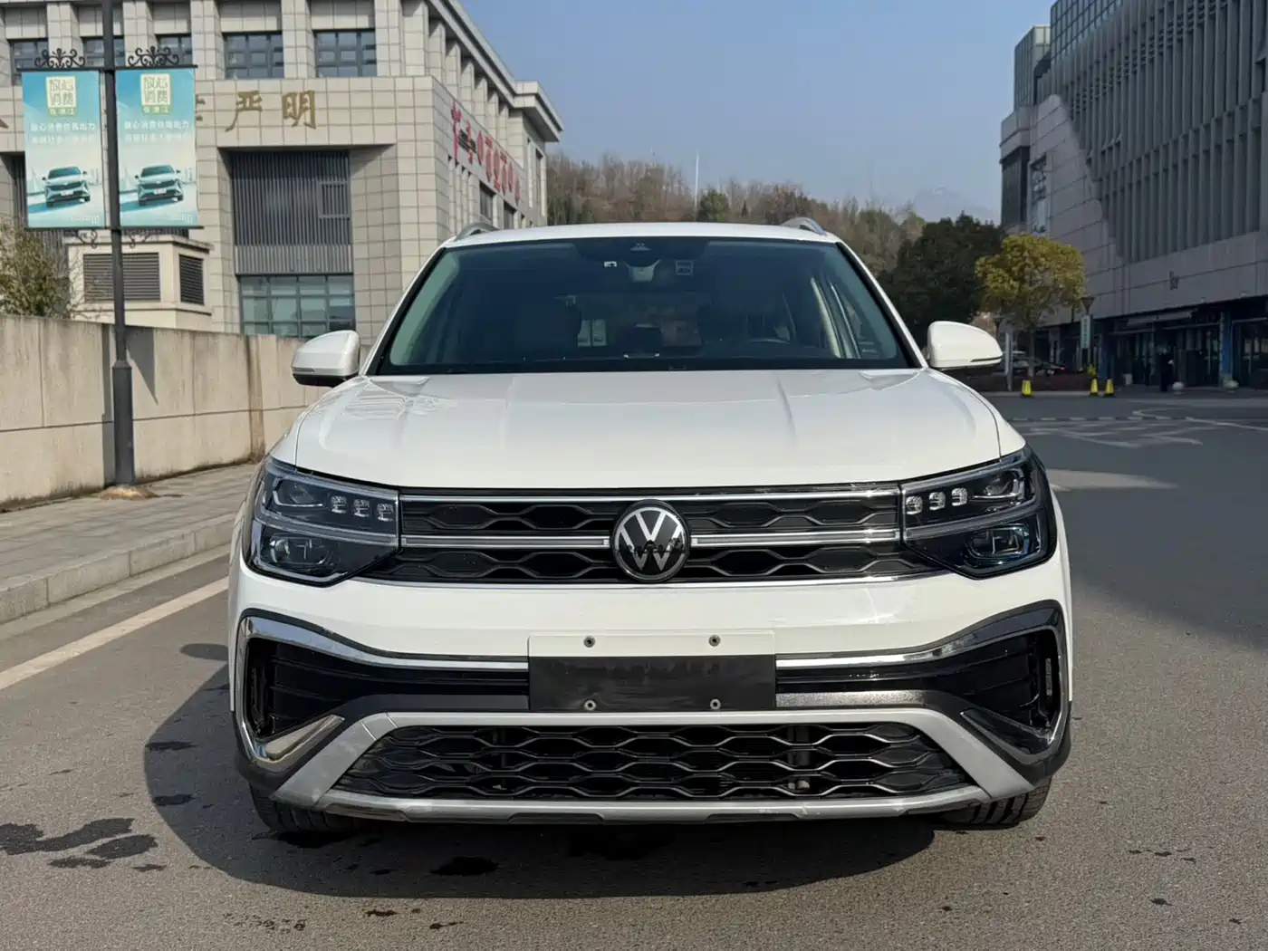 Volkswagen Tharu 2023 300TSI 2WD Full Moon Edition фото 2