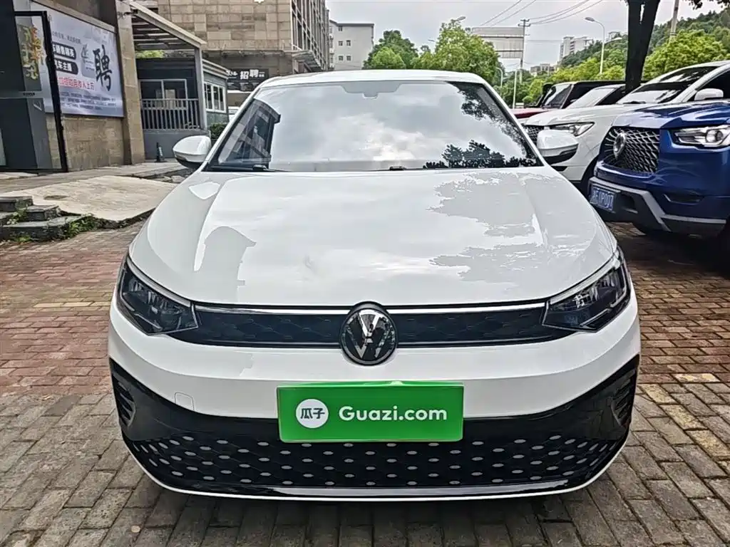 Volkswagen Lavida 2023 New Sharp 1.5L Auto Premium Edition фото 3