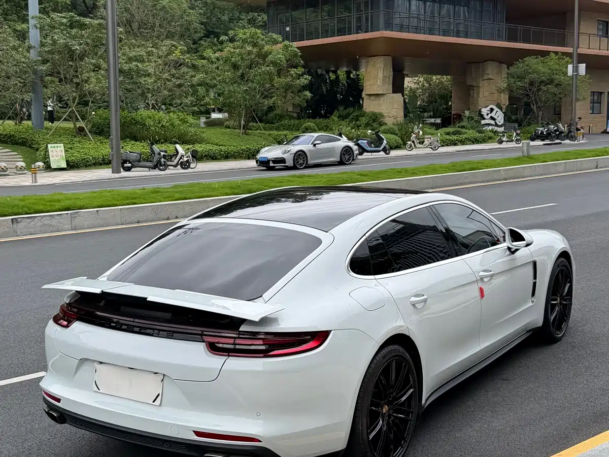 Porsche Panamera 2017 Panamera Turbo Executive Long Wheelbase 4.0T фото 15